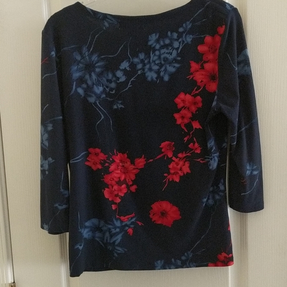 Shirt, poly and spandex, size Med. Navy with red. - Picture 5 of 5